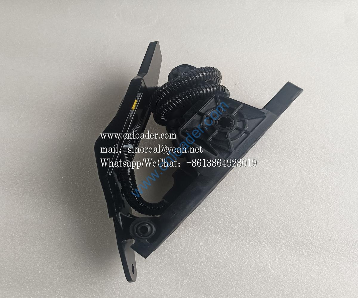 XCMG part Electronic accelerator pedal 803688233 - Image 2