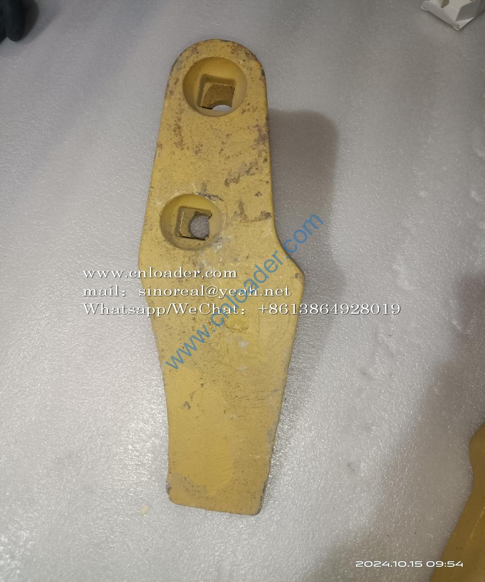 LW321F.26-2 Left bucket tooth 250900264 9351336 - Image 2