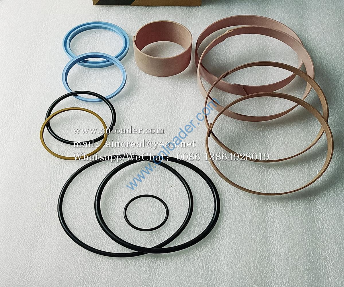 CLG856 Boom Cylinder Repair Kit SP106153